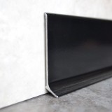 Плинтус алюминиевый самоклеящийся (80 мм) Черный